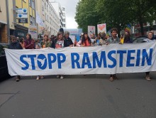 Kopf des Protestzuges mit Banner, Kaiserslautern, 22.06.24